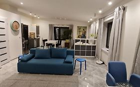Airport Private Apartment, Advance Registration, No Reception, Self Check-In, Calm Environment, Non-Smoking Guests